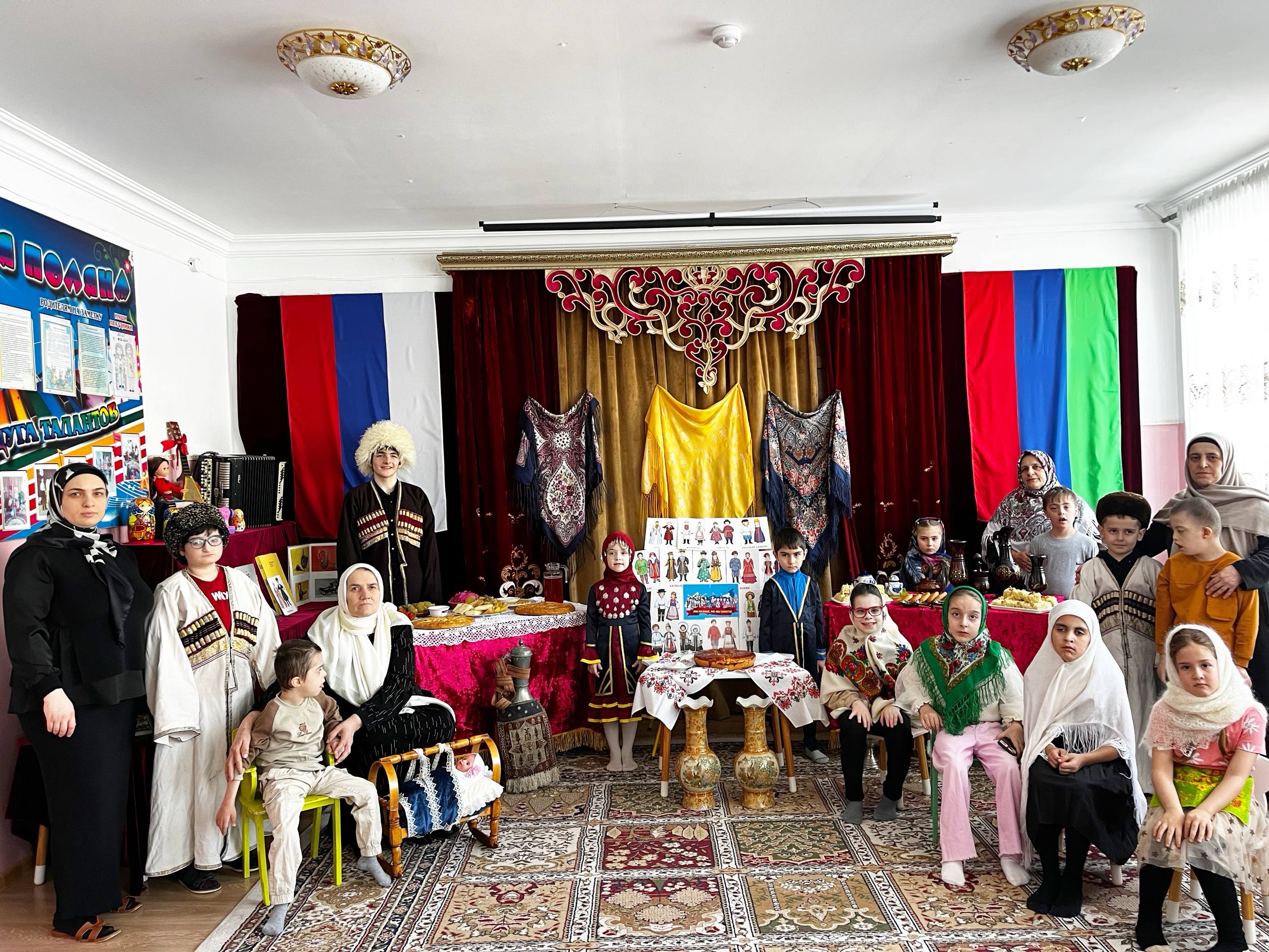 "Фестиваль народного творчества": Открытие Года единства народов России